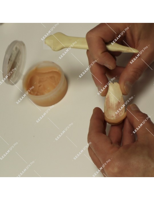 os en résine pour simuler une fracture